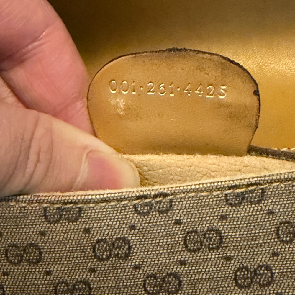 Gucci Vintag Crossbody Bag - Picture 11 of 11